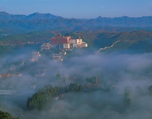 The Putuo Zongcheng Temple (Little Potala)