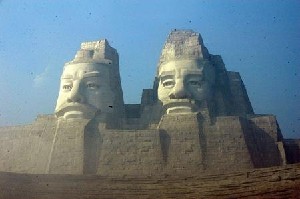 Statues of the Yan and Yellow Emperors
